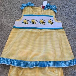 Cute bee outfit
